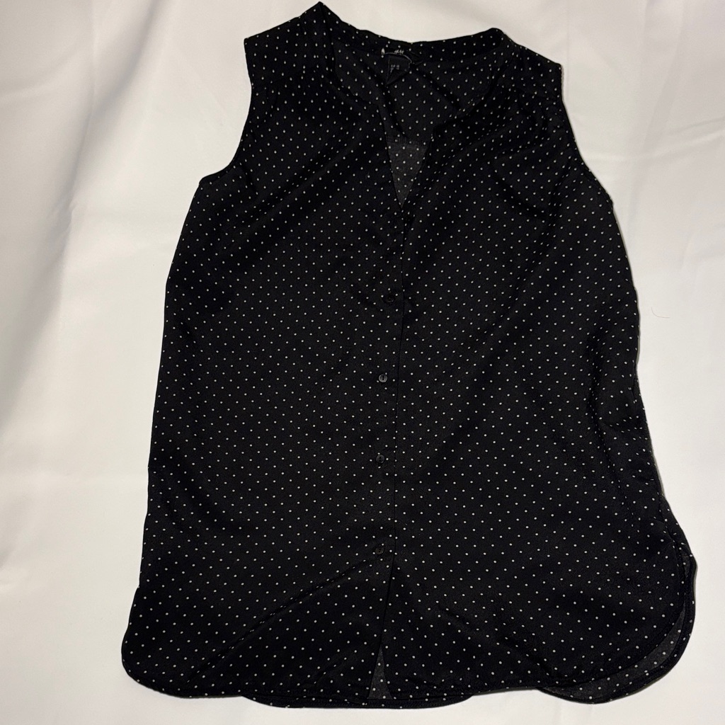 H&M Black Polka Dot Sleeveless Top -88sku